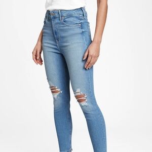 GAP Regular Legging Distressed Jeans
